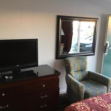 Houston Inn And Suites المظهر الخارجي الصورة